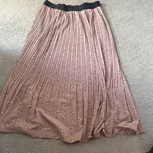 Melloday women’s size large Pleated Dusty Rose Floral Midi Skirt